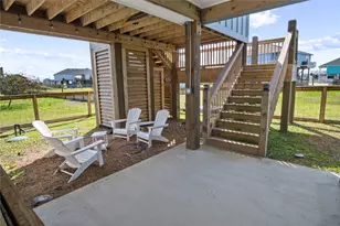 985b Gulf Rd, Crystal Beach, TX 77650 - Photo 36