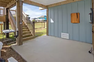 985b Gulf Rd, Crystal Beach, TX 77650 - Photo 38