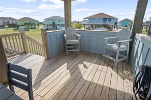 985b Gulf Rd, Crystal Beach, TX 77650 - Photo 32