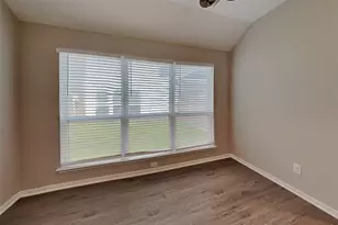 9909 Climbing Tree St, Conroe, TX 77385 - Photo 6