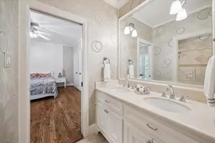 422 Faust Ln, Houston, TX 77024 - Photo 44