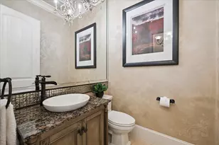 422 Faust Ln, Houston, TX 77024 - Photo 10