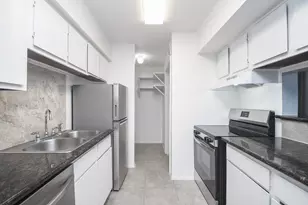 10603 S Wilcrest Dr, Houston, TX 77099 - Photo 12
