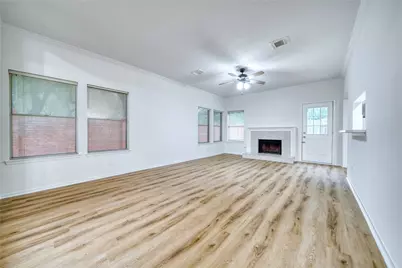 14507 Circlewood Way, Houston, TX 77062 - Photo 10