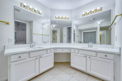 14507 Circlewood Way, Houston, TX 77062 - Photo 32