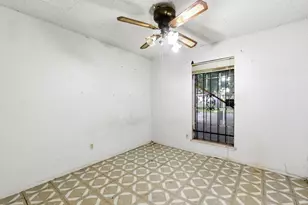12806 Mill Valley Rd, Houston, TX 77048 - Photo 16