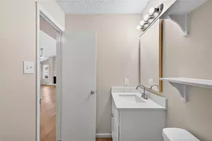 3802 Farlan Ln, Houston, TX 77014 - Photo 8