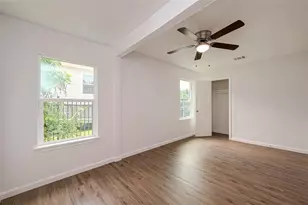 4702 Majestic St, Houston, TX 77026 - Photo 4