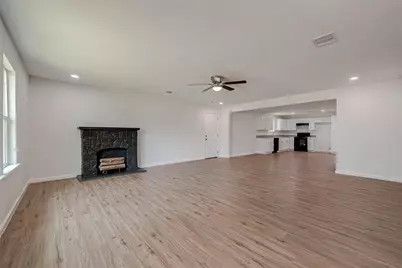 4702 Majestic Street, Houston, TX 77026 - Photo 12