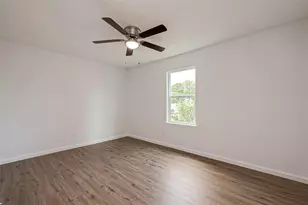 4702 Majestic St, Houston, TX 77026 - Photo 2