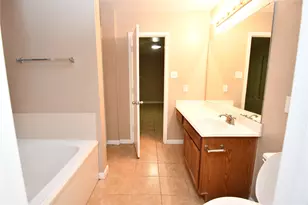6618 Hawthorne Falls Ln, Houston, TX 77049 - Photo 26