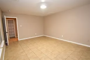 6618 Hawthorne Falls Ln, Houston, TX 77049 - Photo 30