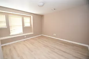 6618 Hawthorne Falls Ln, Houston, TX 77049 - Photo 42