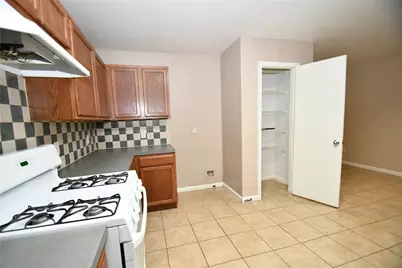 6618 Hawthorne Falls Lane, Houston, TX 77049 - Photo 6