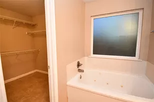6618 Hawthorne Falls Ln, Houston, TX 77049 - Photo 24