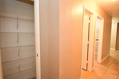 6618 Hawthorne Falls Lane, Houston, TX 77049 - Photo 22