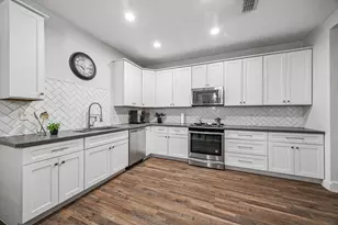 3203 Deep River Ct, Kingwood, TX 77339 - Photo 6