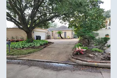 406 Fox Briar, Sugar Land, TX 77478 - Photo 2