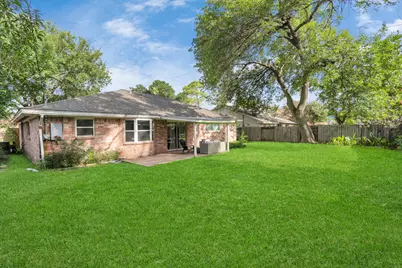 2718 Lazy Spring Drive, Houston, TX 77080 - Photo 26