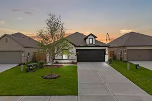 3506 Atlas Pt Ln, Angleton, TX 77515 - Photo 1