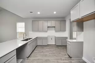 352 Ice Shr Trl, Dayton, TX 77535 - Photo 14