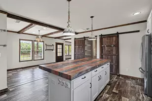 546 5th St, Dickinson, TX 77539 - Photo 12