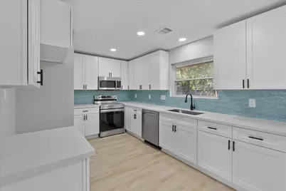 5531 Elm Tree Drive, Houston, TX 77048 - Photo 4