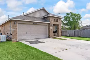 31702 Ironwood Dr, Waller, TX 77484 - Photo 2