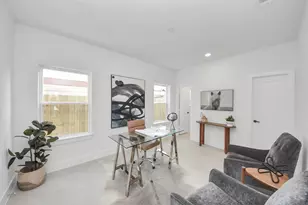 923 Fisher St, Houston, TX 77018 - Photo 6