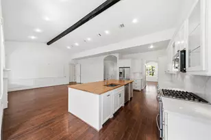 6525 Schiller St, Houston, TX 77055 - Photo 14