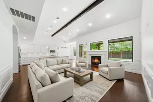 6525 Schiller St, Houston, TX 77055 - Photo 2