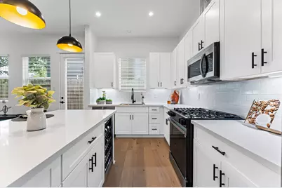 412 Neyland Street #G, Houston, TX 77022 - Photo 10