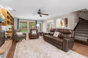 16106 Capri Dr, Jersey Village, TX 77040 - Photo 10