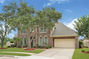 11411 Gladewater Dr, Pearland, TX 77584 - Photo 2