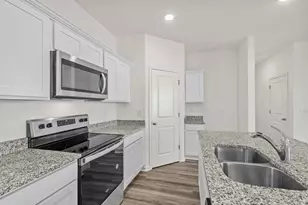 24615 Golden Brook Ct, Magnolia, TX 77355 - Photo 2