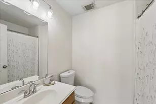 1105 Camelot Ln, Pearland, TX 77581 - Photo 24