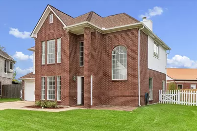 1105 Camelot Lane, Pearland, TX 77581 - Photo 2