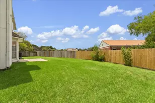 1105 Camelot Ln, Pearland, TX 77581 - Photo 30