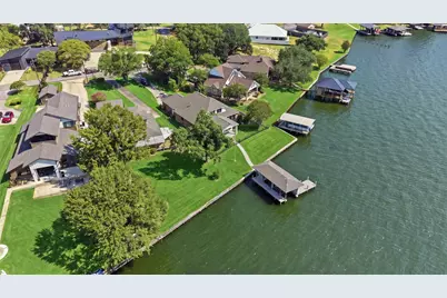 16457 Hunters Trail, Montgomery, TX 77356 - Photo 2