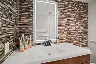 5801 Lumberdale Rd, Houston, TX 77092 - Photo 16