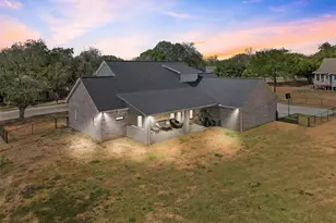 1205 N Ave G, Shiner, TX 77984 - Photo 40