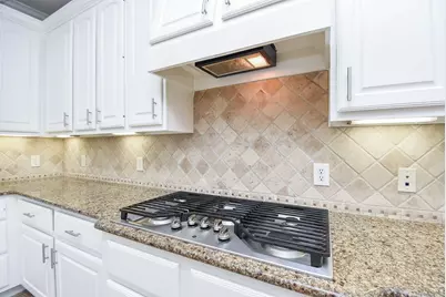 7606 Westmoreland Drive, Sugar Land, TX 77479 - Photo 14