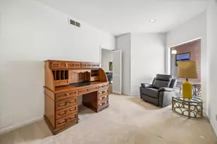 9612 Bayou Brook St, Houston, TX 77063 - Photo 24