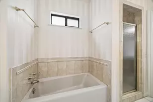 9612 Bayou Brook St, Houston, TX 77063 - Photo 18