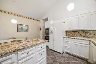 9612 Bayou Brook St, Houston, TX 77063 - Photo 12