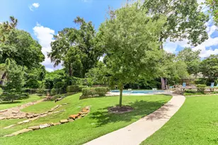 9612 Bayou Brook St, Houston, TX 77063 - Photo 32