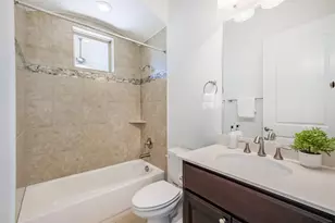 10 Silent Way Dr, Sugar Land, TX 77498 - Photo 10