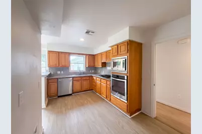 3026 Deal Street, Houston, TX 77025 - Photo 6
