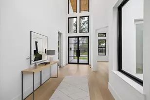 811 Woodstock, Bellaire, TX 77401 - Photo 2