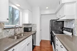 12100 Melville Dr, Montgomery, TX 77356 - Photo 2